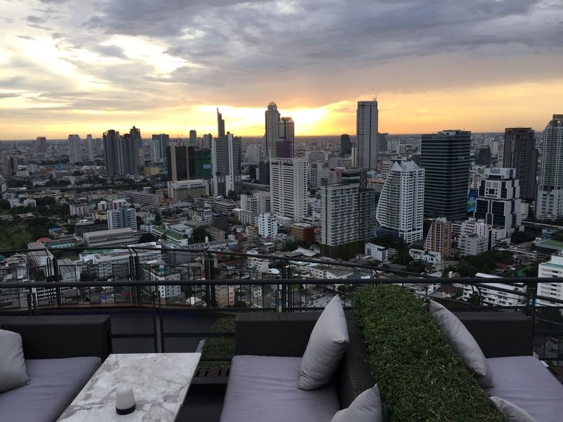 Oaks Bangkok Sathorn Aparthotel Exterior photo