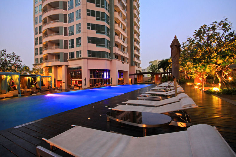 Oaks Bangkok Sathorn Aparthotel Exterior photo