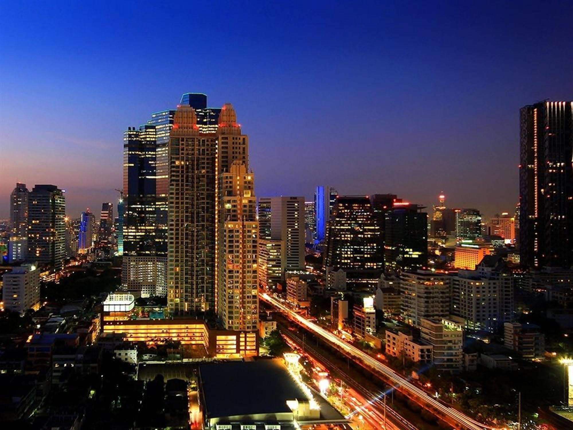 Oaks Bangkok Sathorn Aparthotel Exterior photo